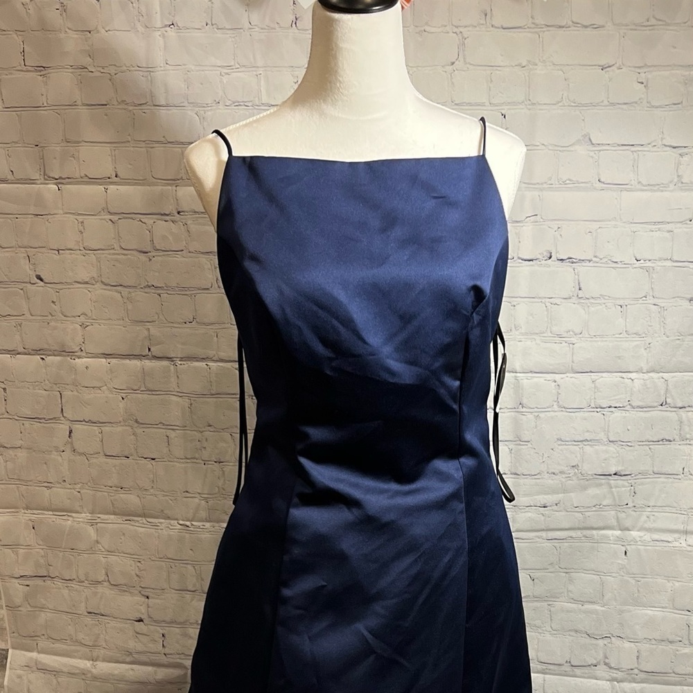 Plus size 13/14 Royal blue formal dress. Perfect for prom season or a wedding.